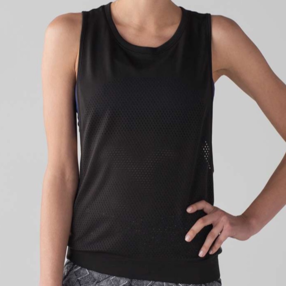 Lululemon size 6 breeze by muscle tank black